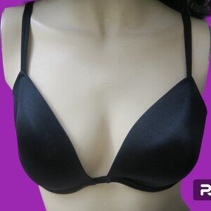 PINK Victoria's Secret heartbreaker plunge lightly lined bra in black size 34D.